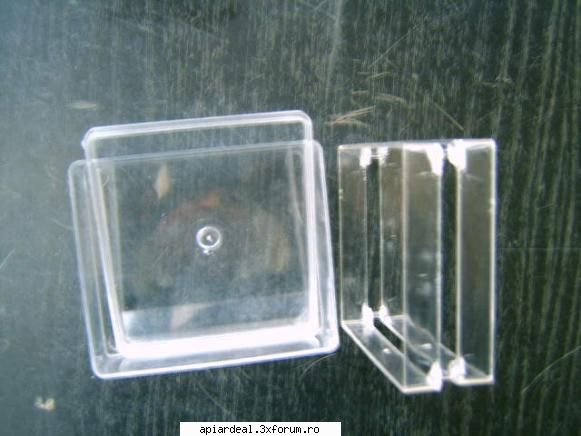 minere pentru stupi este rama din plastic formata din 2parti care imbina una cealalta avind fiecare